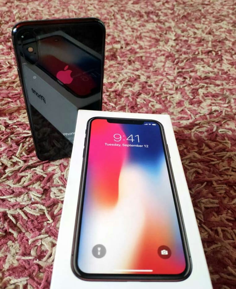 ايفون x نظيف جدا والبيع شبه مستعجل
لا تنسَ أنك شاهدت هذا الإعلان في عنكبوت
السلام عليكم ورحمة...