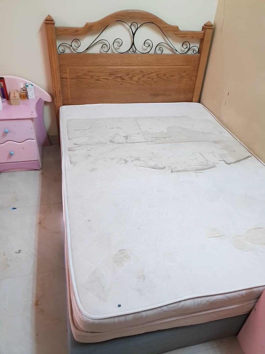 غرفة نوم اطفال سريرين و دولاب و مكتب
لا تنسَ أنك شاهدت هذا الإعلان في عنكبوت
غرفة نوم اطفال س...