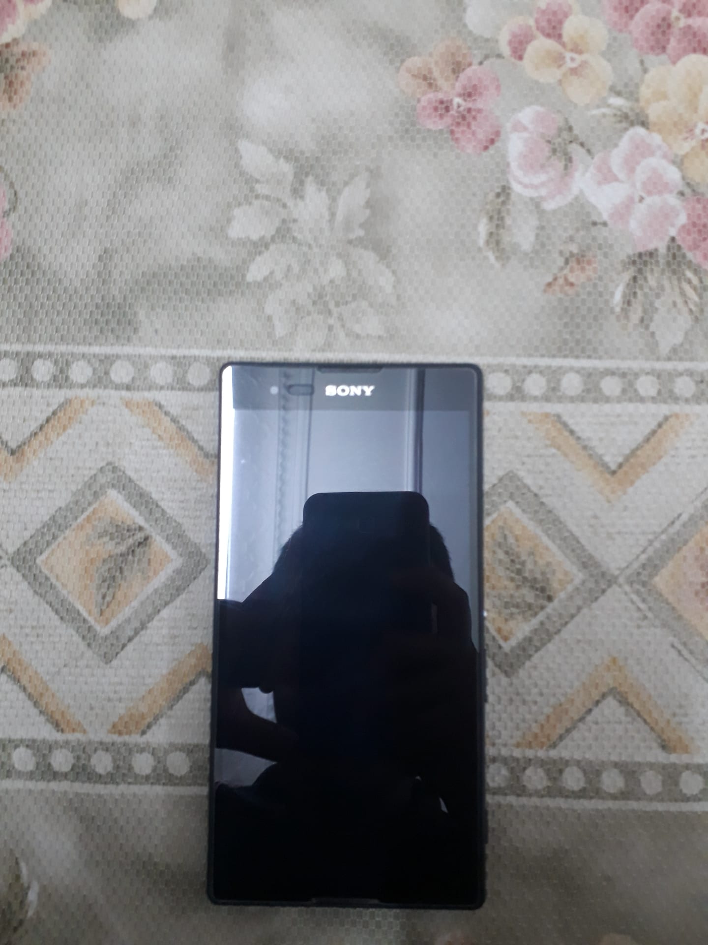 sony Xperia T2 Dual in very neat condition.
لا تنسَ أنك شاهدت هذا الإعلان في عنكبوت
very neat...