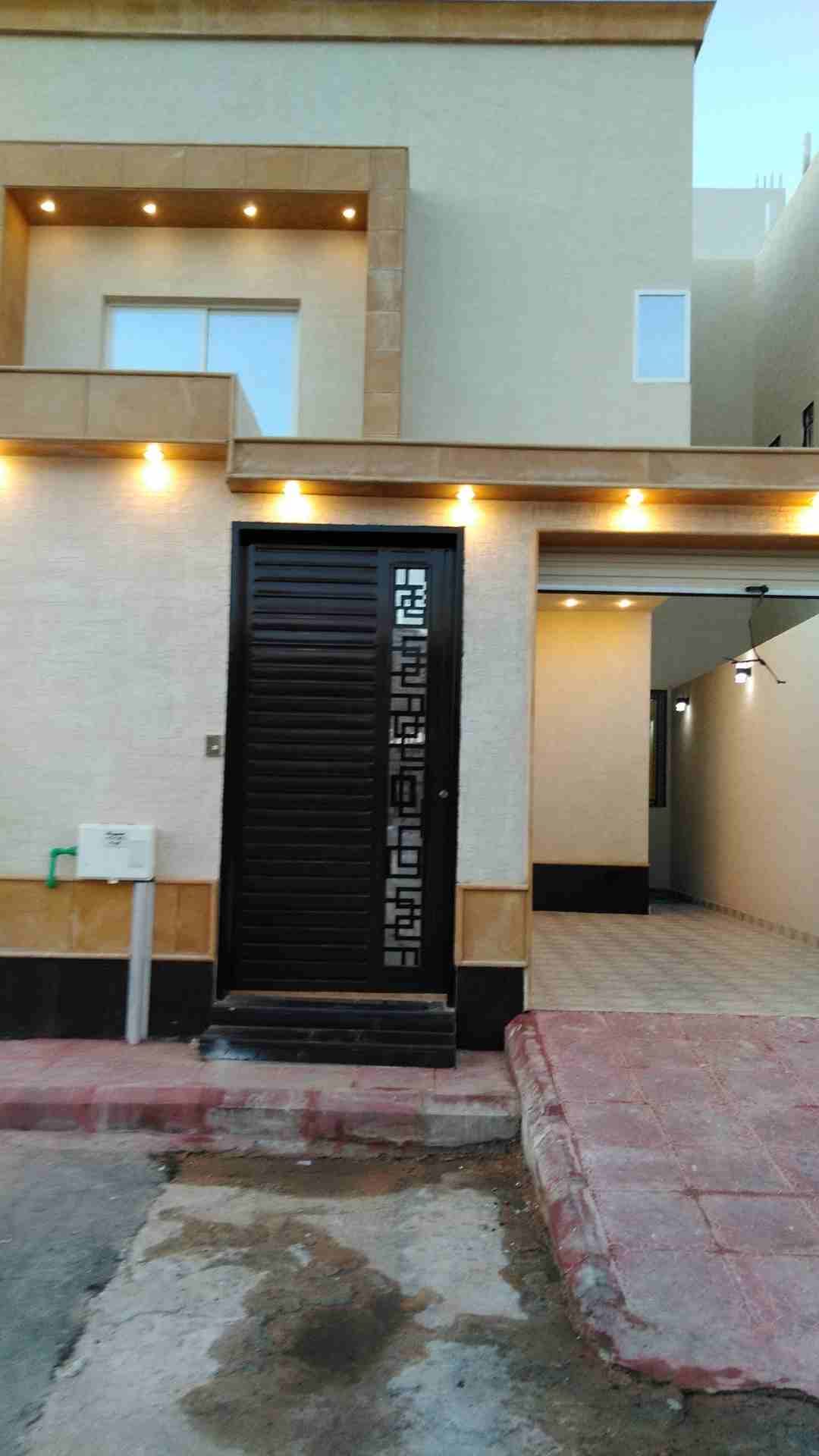 فيلا دبلكس للبيع
لا تنسَ أنك شاهدت هذا الإعلان في عنكبوت
فيلا دبلكس مساحه 250,م
درج صاله عدد 6غرف...