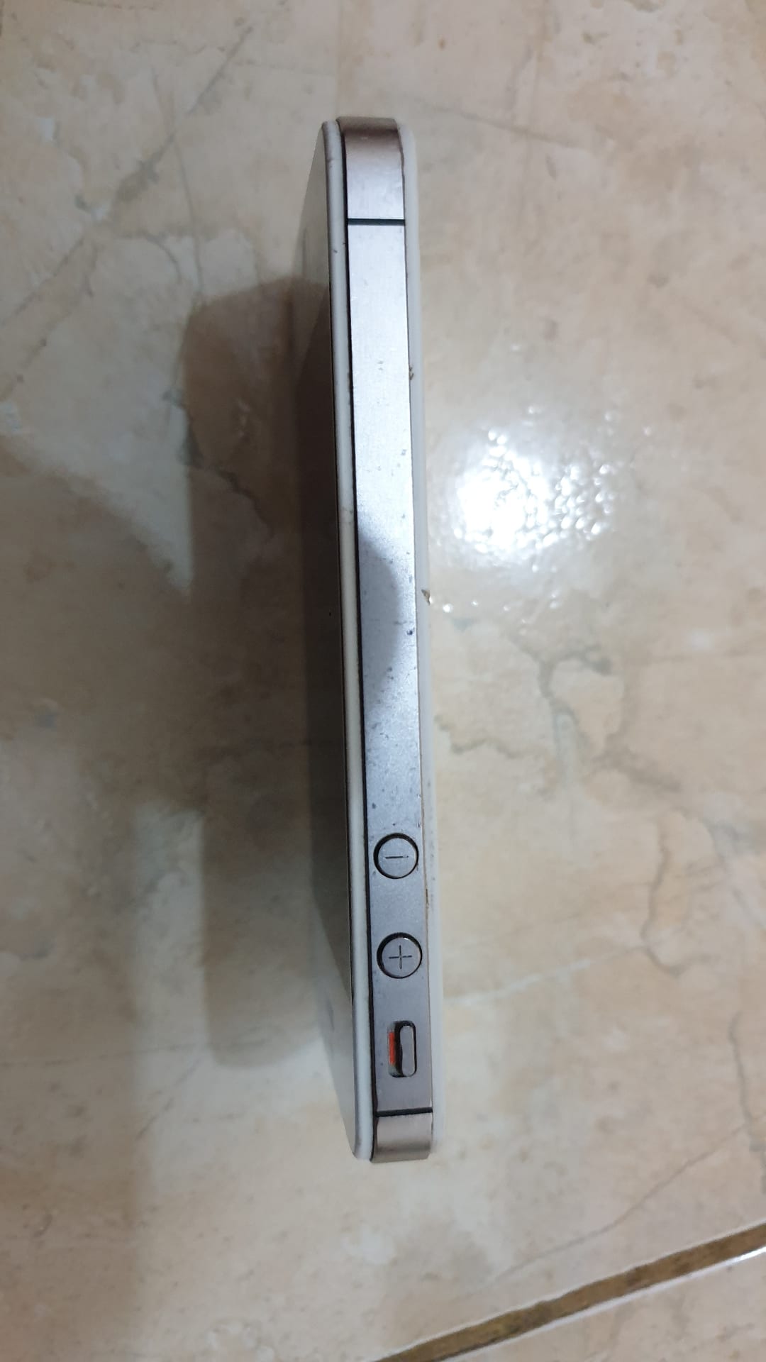 Used iPhone 4S 64GB
لا تنسَ أنك شاهدت هذا الإعلان في عنكبوت
comes with a charger but no box....