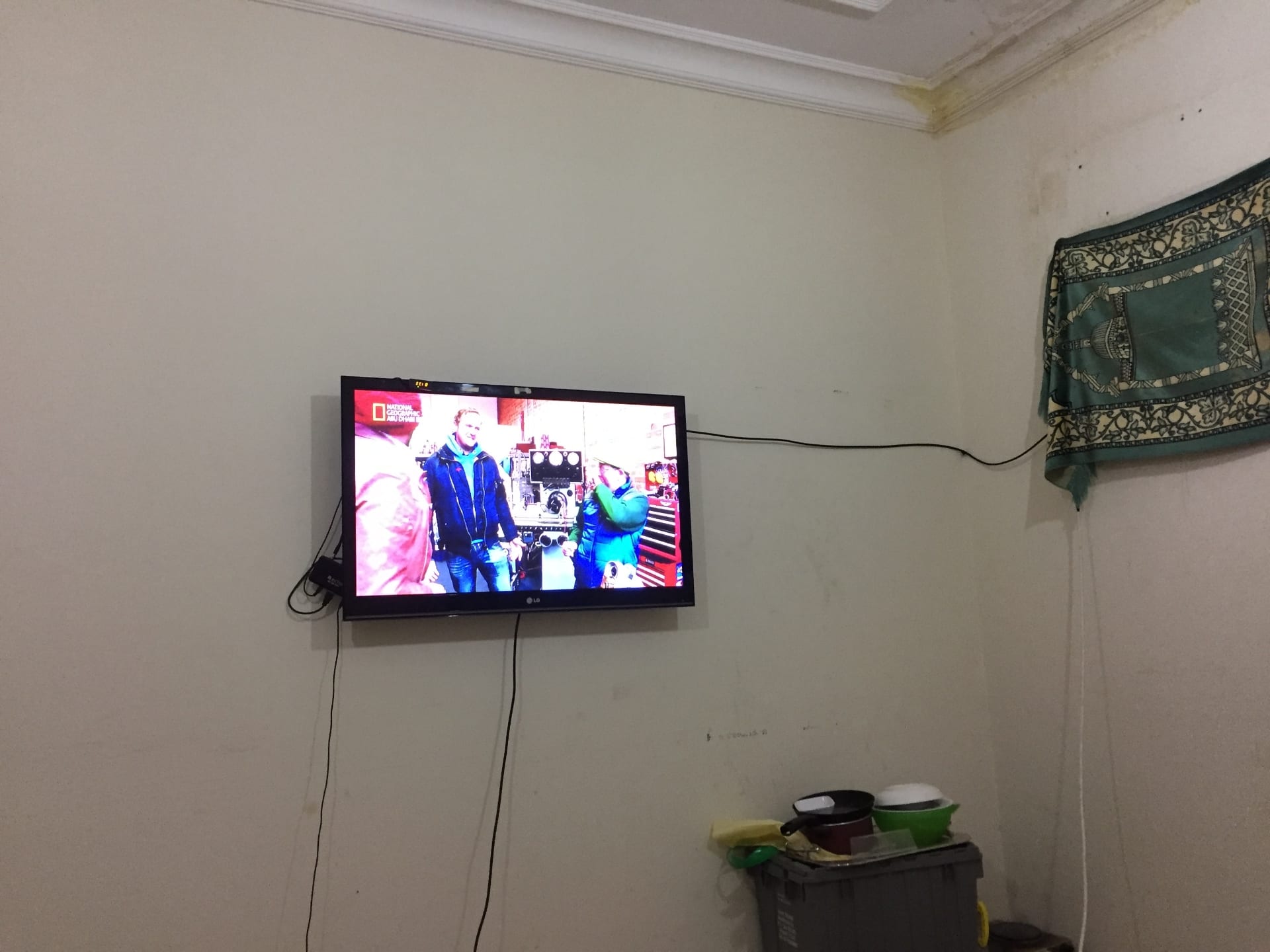 شاشة HD 42 بوصة صناعة كورية LCD 2 مخارج HD 2 مخرج usb
لا تنسَ أنك شاهدت هذا الإعلان في عنكبوت...
