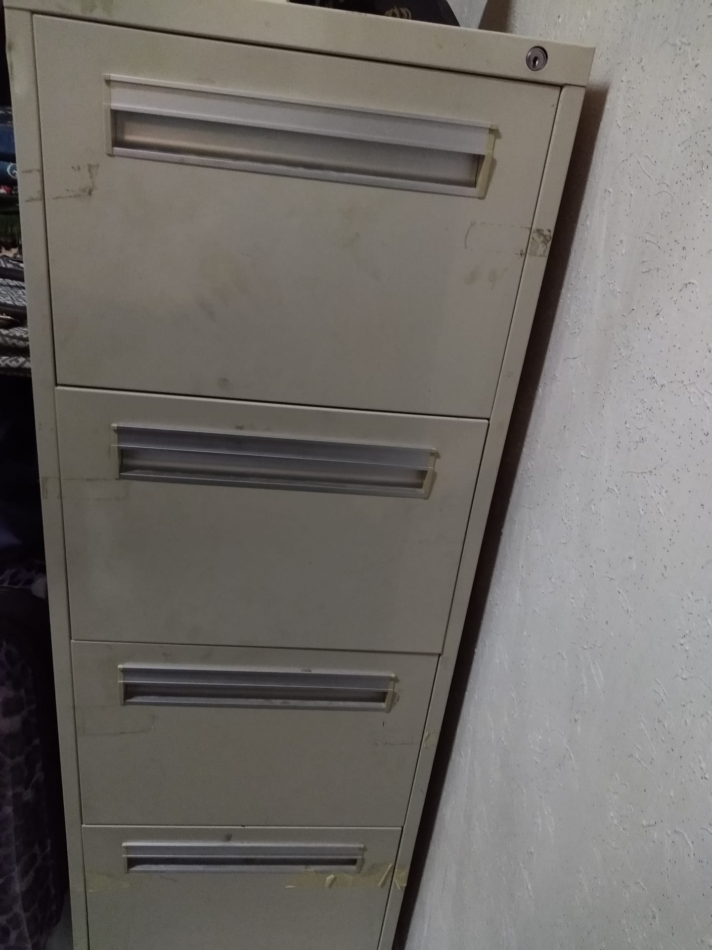 دواليب حديد للبيع ، شبه جديده استعمال خفيف
لا تنسَ أنك شاهدت هذا الإعلان في عنكبوت
سعه كبيره...
