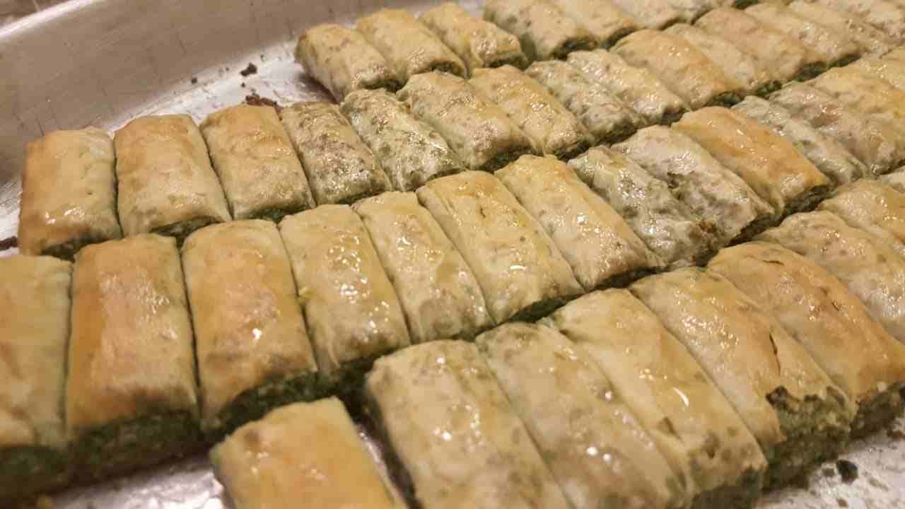 حلو عربي
لا تنسَ أنك شاهدت هذا الإعلان في عنكبوت
عرض خاص
حتى نهاية عام 2018
كيلو بقلاوة فاخر بال...