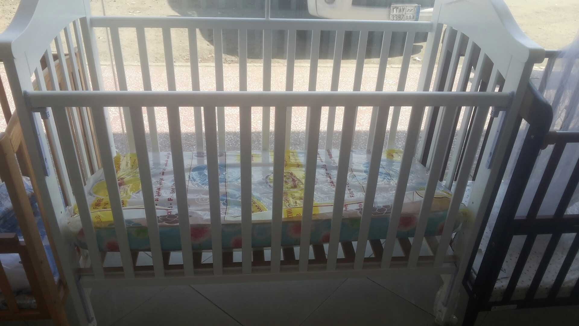 سرير اطفال60×120
لا تنسَ أنك شاهدت هذا الإعلان في عنكبوت
سرير اطفال عرضه60والطول120مع ا...