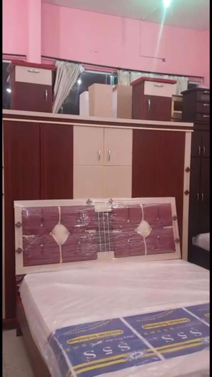 غرف نوم جديدن
لا تنسَ أنك شاهدت هذا الإعلان في عنكبوت
غرف نوم جاهز وتفصيل حسب الطلب
للتواصل ج...