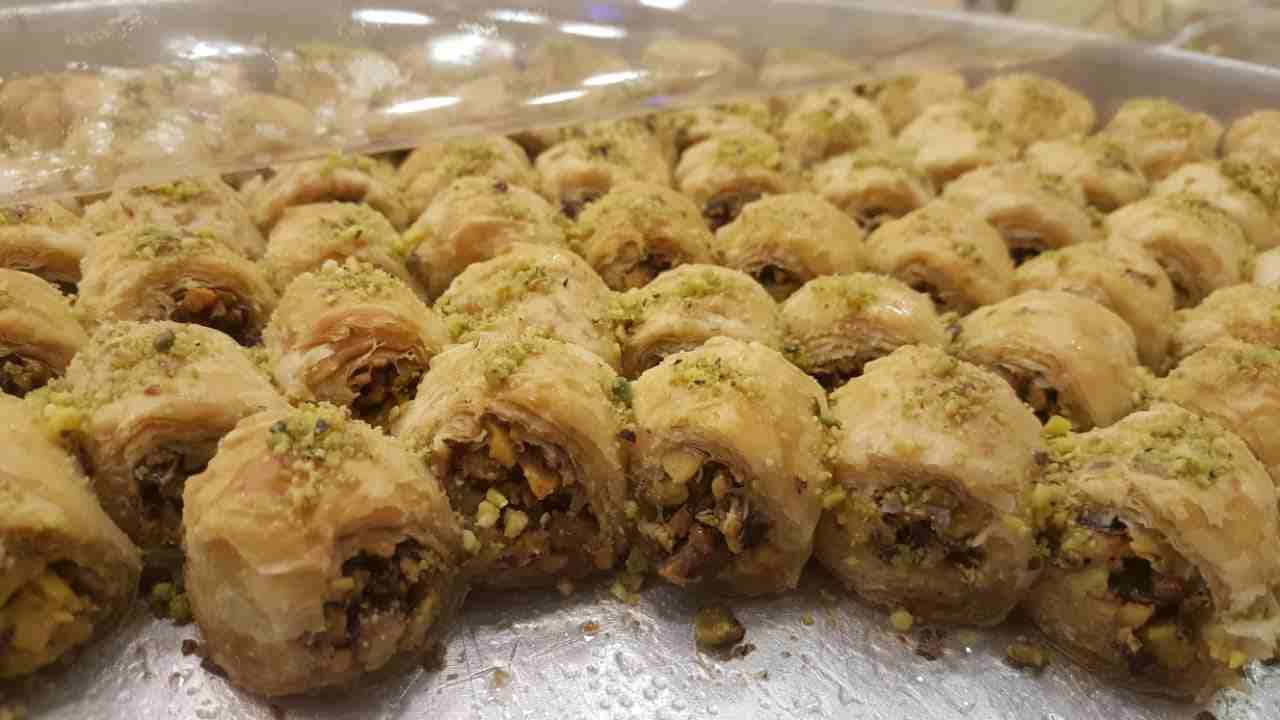 حلو عربي
لا تنسَ أنك شاهدت هذا الإعلان في عنكبوت
عرض خاص
حتى نهاية عام 2018
كيلو بقلاوة فاخر بال...