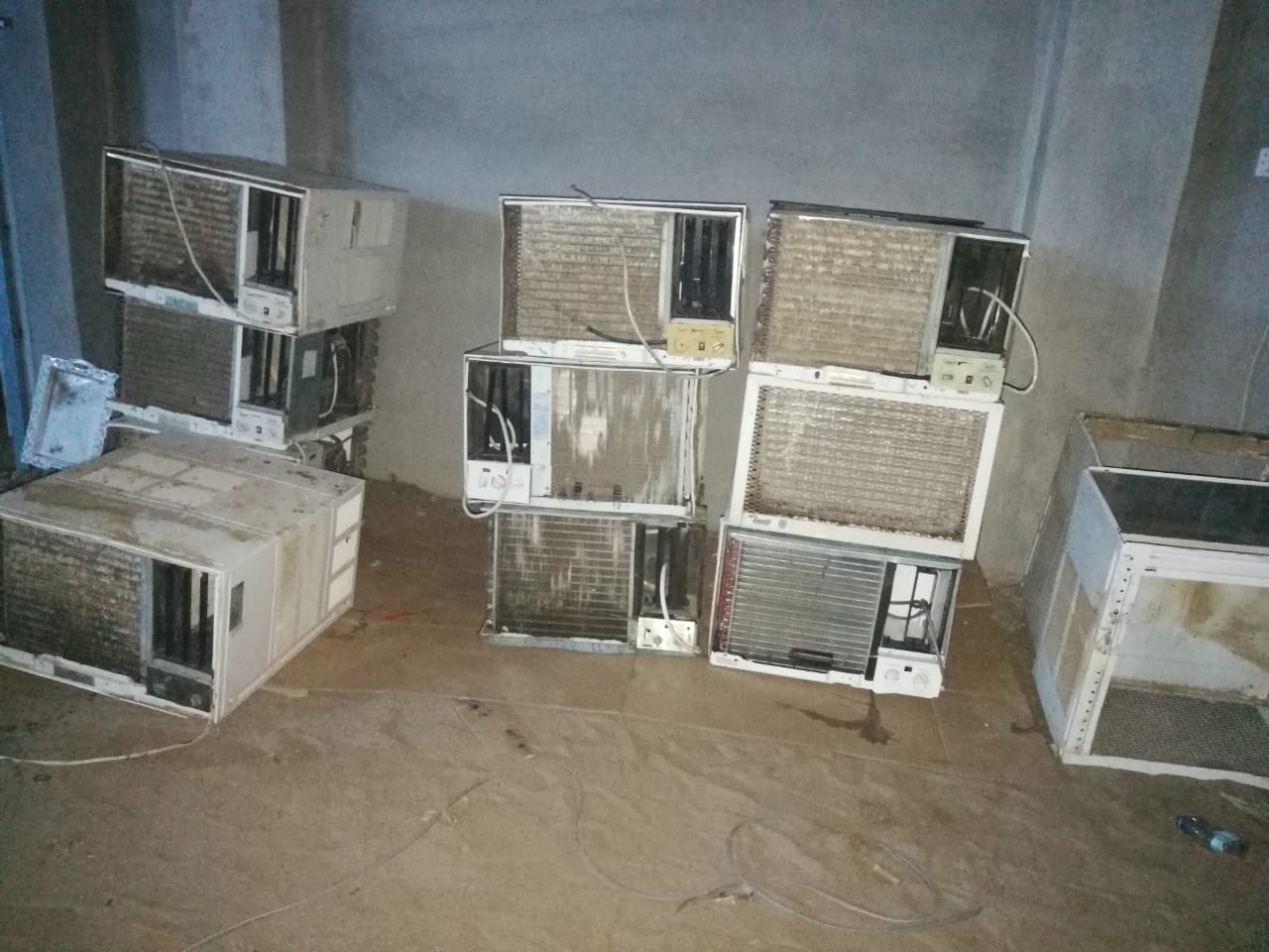 مكيفات الزامل
لا تنسَ أنك شاهدت هذا الإعلان في عنكبوت
مكيفات الزامل مستعمله
سعر المكيف 450 ر...