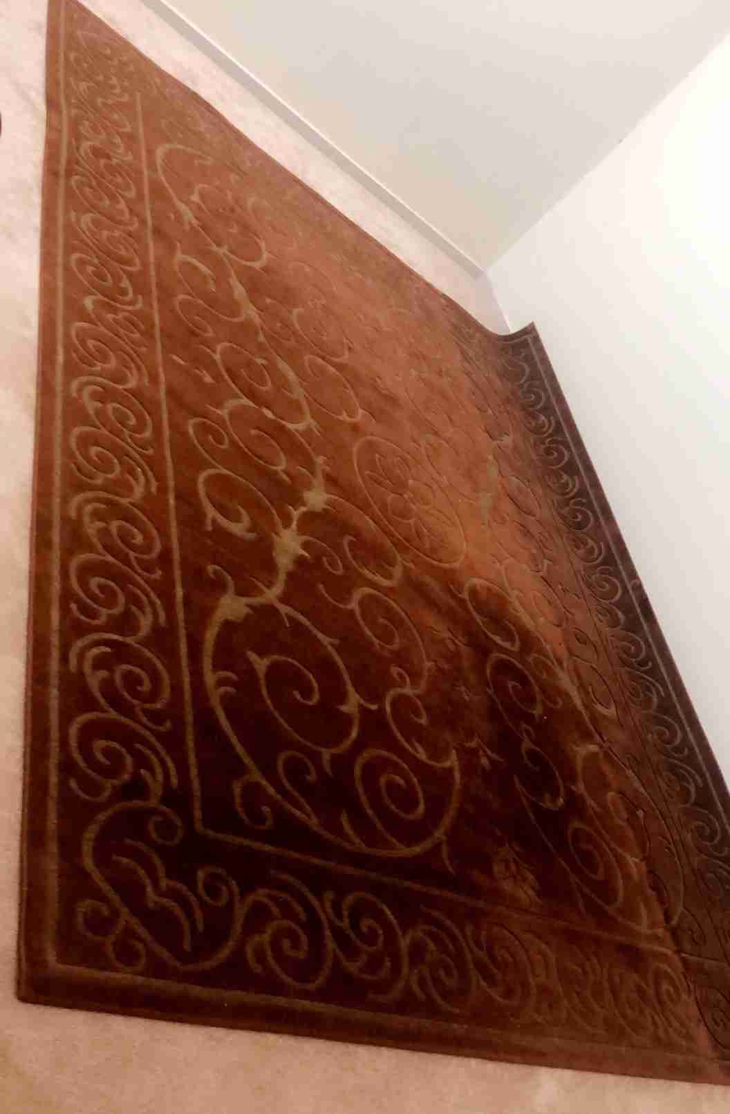 سجاد شبه جديد ونظيف جداً بسعر مغري
لا تنسَ أنك شاهدت هذا الإعلان في عنكبوت
العرض لمدة ايام مح...
