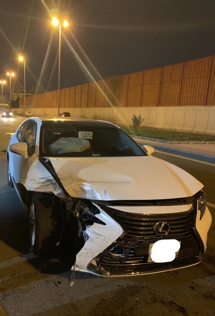 لكزس es 350 cc 2018 مصدومه
لا تنسَ أنك شاهدت هذا الإعلان في عنكبوت
لكزس موديل 2018 ماشيه 8000...