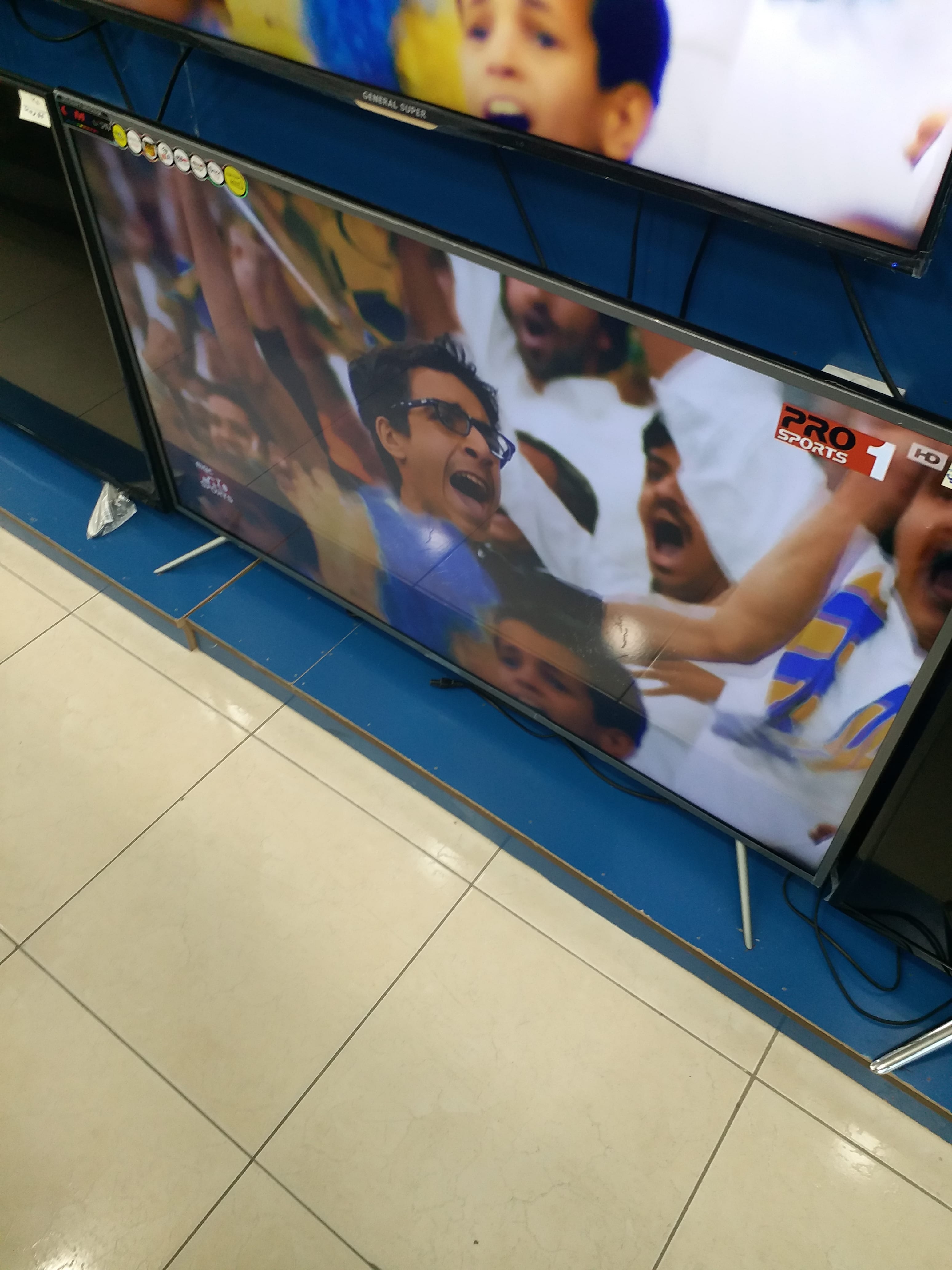 يوجد لدينا جميع انواع الشاشات
لا تنسَ أنك شاهدت هذا الإعلان في عنكبوت
يوجد لدينا جميع انواع و...