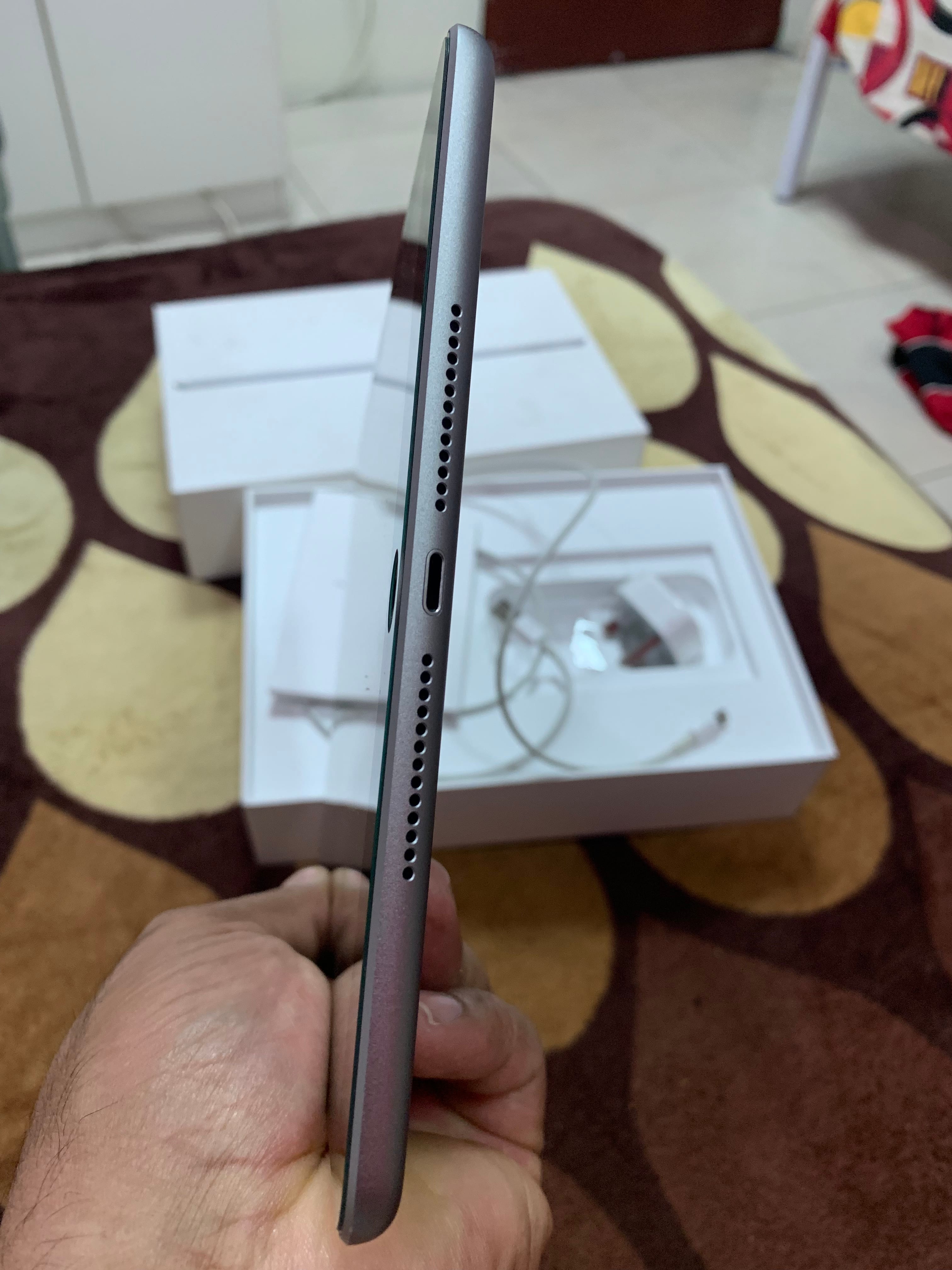 makkah Al Awali
لا تنسَ أنك شاهدت هذا الإعلان في عنكبوت
iPad (6th generation Wi-Fi
Size 9.7 i...
