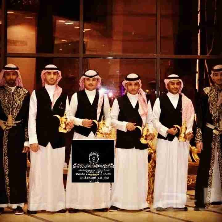 قهوجين وقهوجيات صبابين وصبابات
لا تنسَ أنك شاهدت هذا الإعلان في عنكبوت
قهوجين وقهوجيات صبابين...