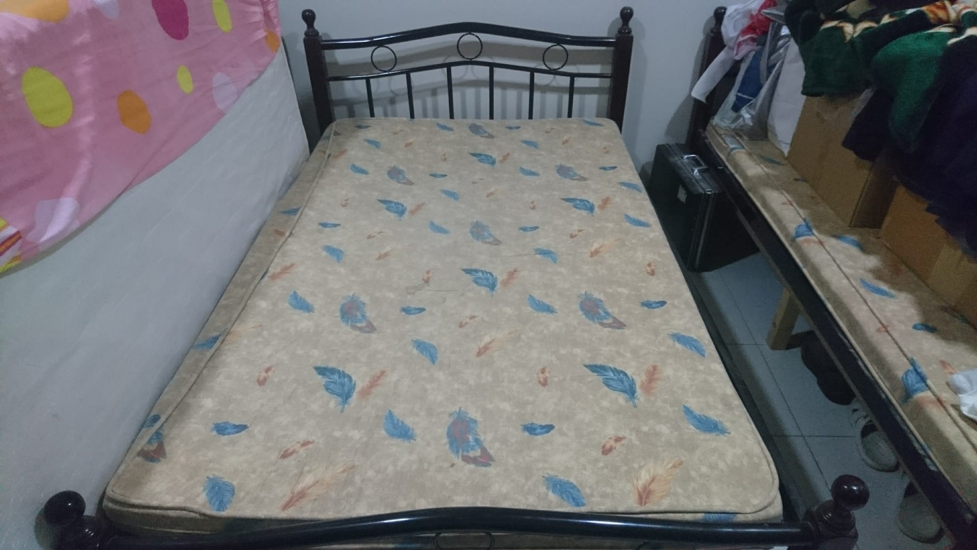 سرير ماليزي عرض 120سم كالجديد مع حامل خشب ومرتبة
لا تنسَ أنك شاهدت هذا الإعلان في عنكبوت
سرير...