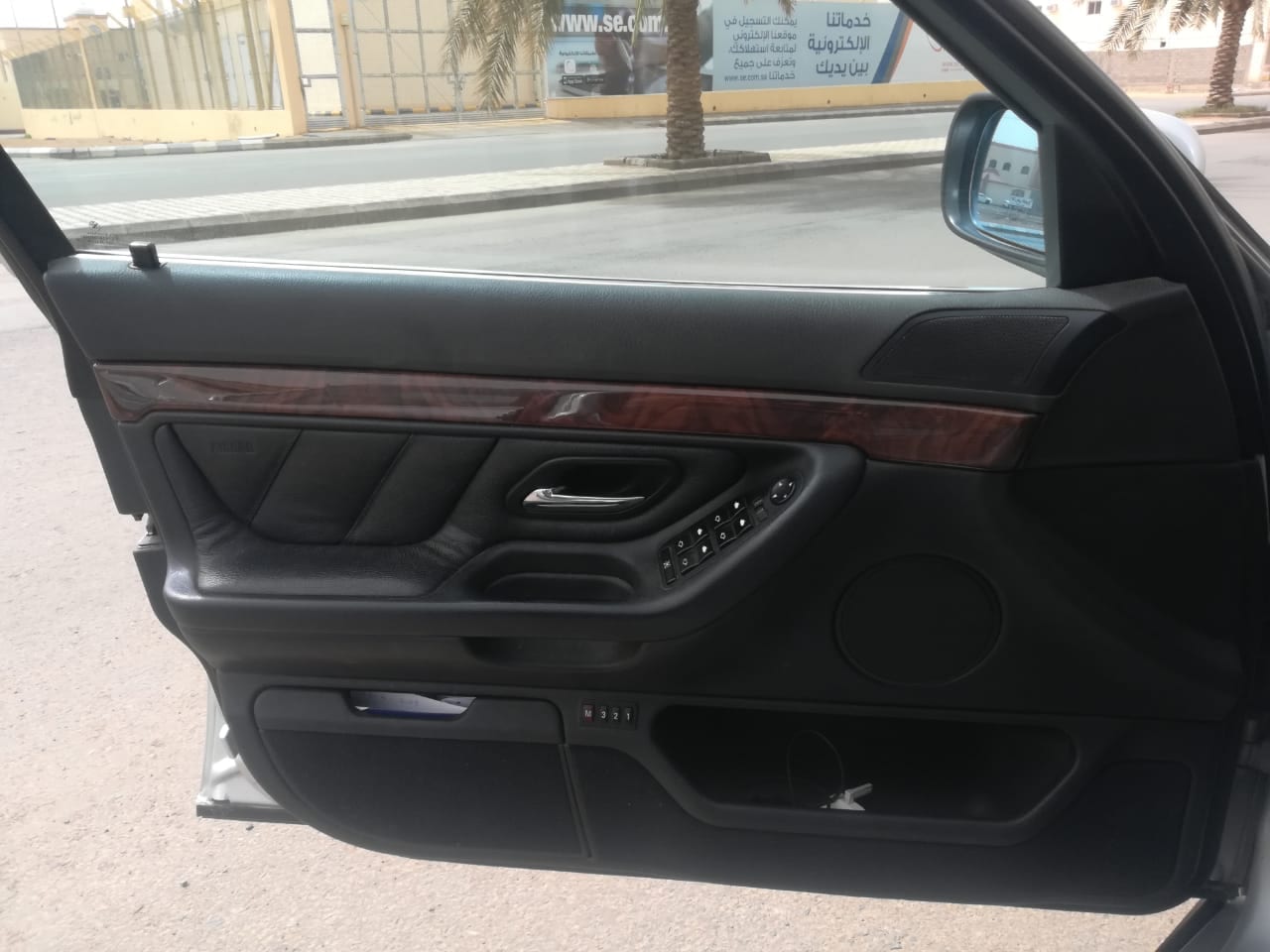 بي ام دبليو لارج موديل 2000
لا تنسَ أنك شاهدت هذا الإعلان في عنكبوت
مفحوص ومجدد...