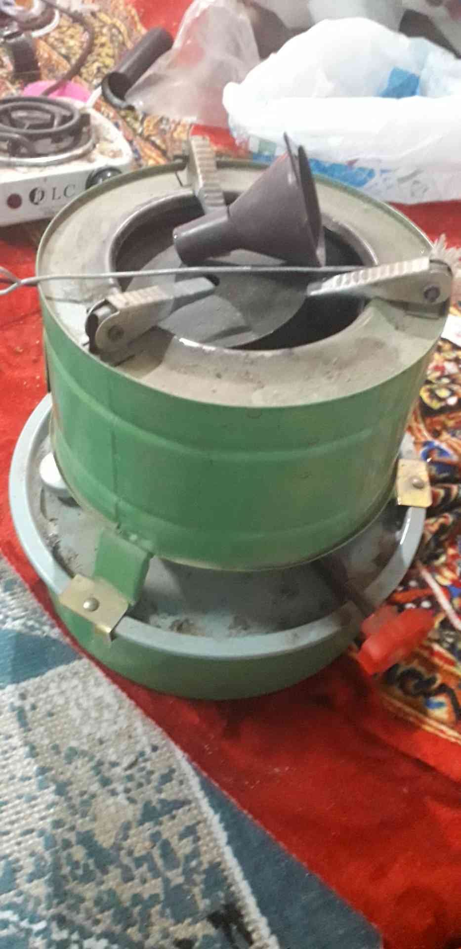 طباخه كولا لمحبي التراث
لا تنسَ أنك شاهدت هذا الإعلان في عنكبوت
طباخه كولا لمحبي التراث...