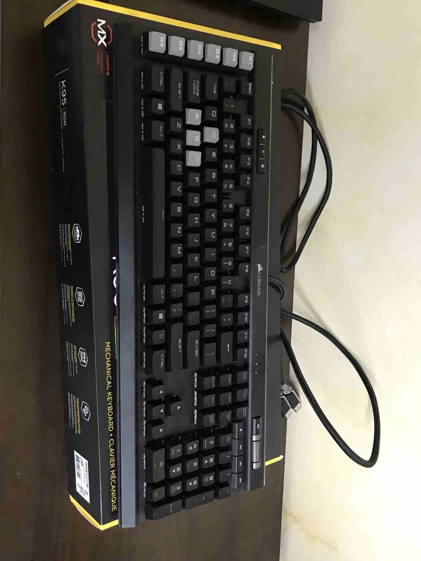 كيبورد كورسير k95 rgb platinum
لا تنسَ أنك شاهدت هذا الإعلان في عنكبوت
كيبورد كورسير مستعمل 3 شهو...
