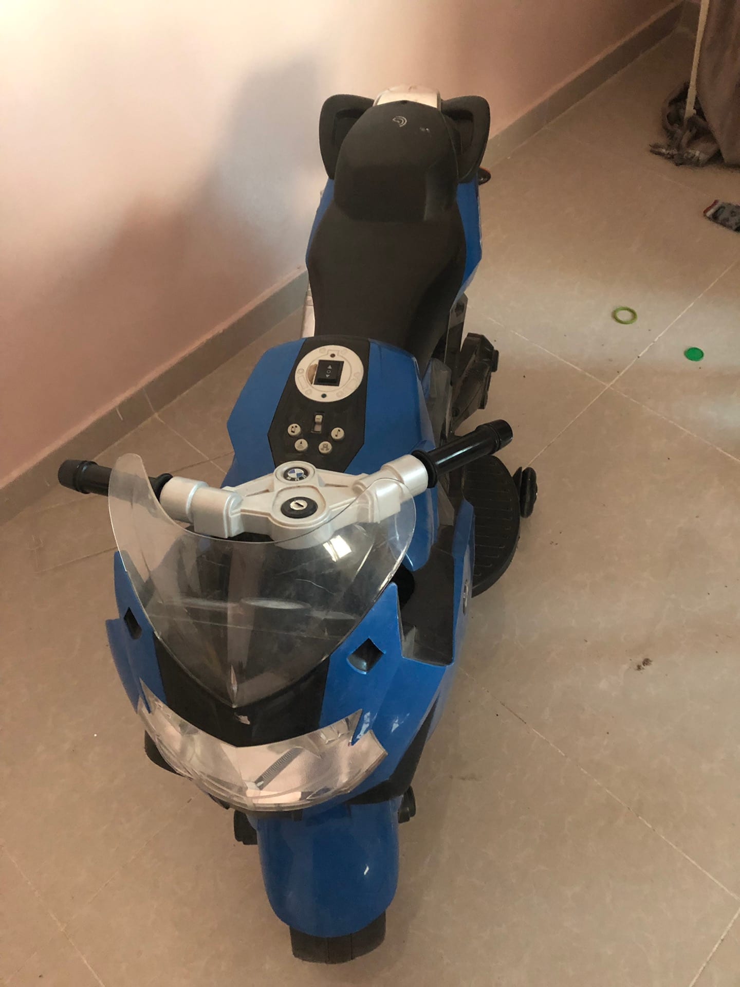 سيارة ودباب والعاب اطفال مستعملة استعمال نظيف للبيع من المدينة على الرقم 0563087734 ابو محمد
لا تنسَ أنك شاهدت هذا الإعلان في عنكبوت...