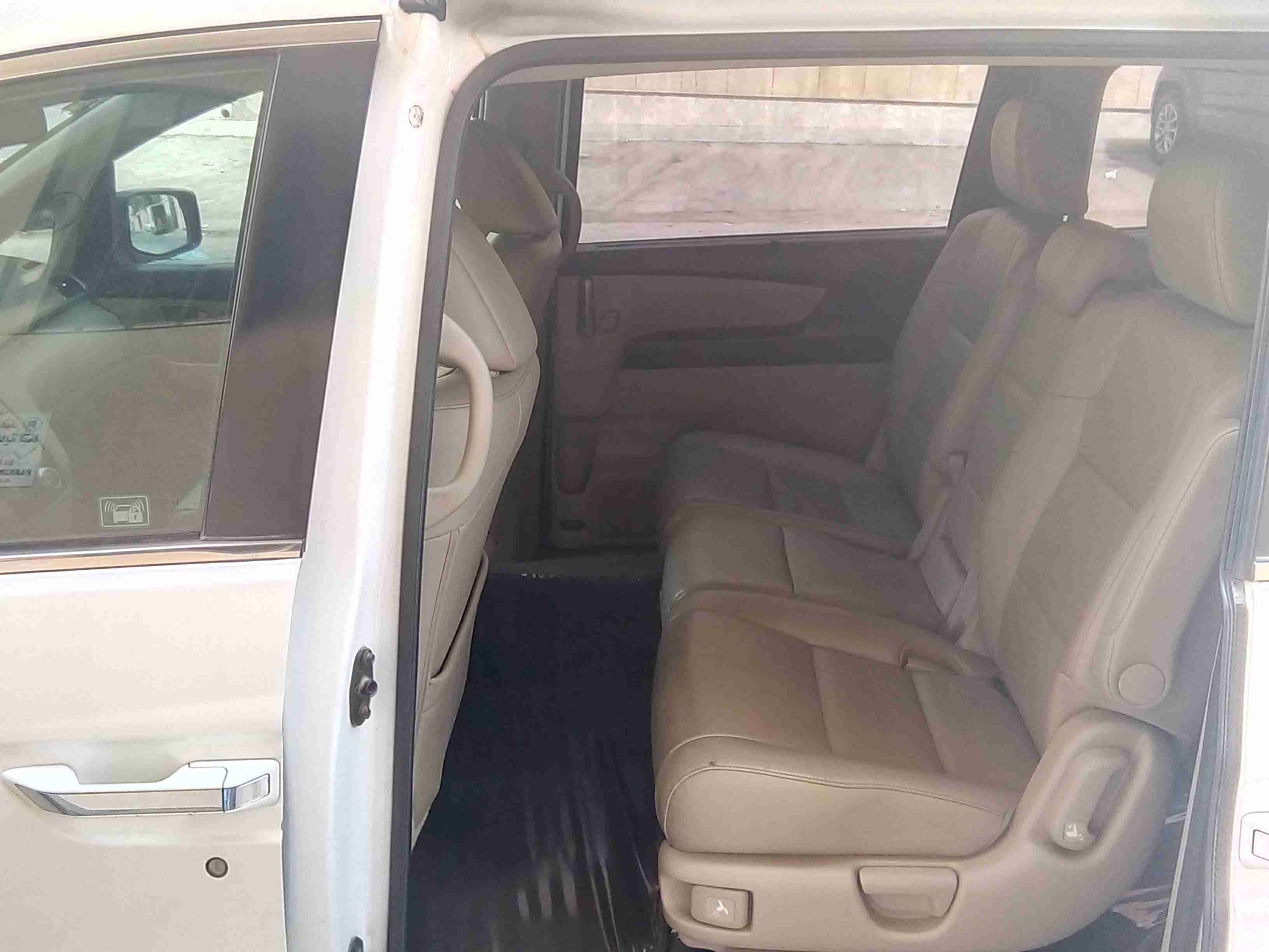 Honda Oddysey 2012 in Excellent Condition and low mileage
لا تنسَ أنك شاهدت هذا الإعلان في عنكبوت...