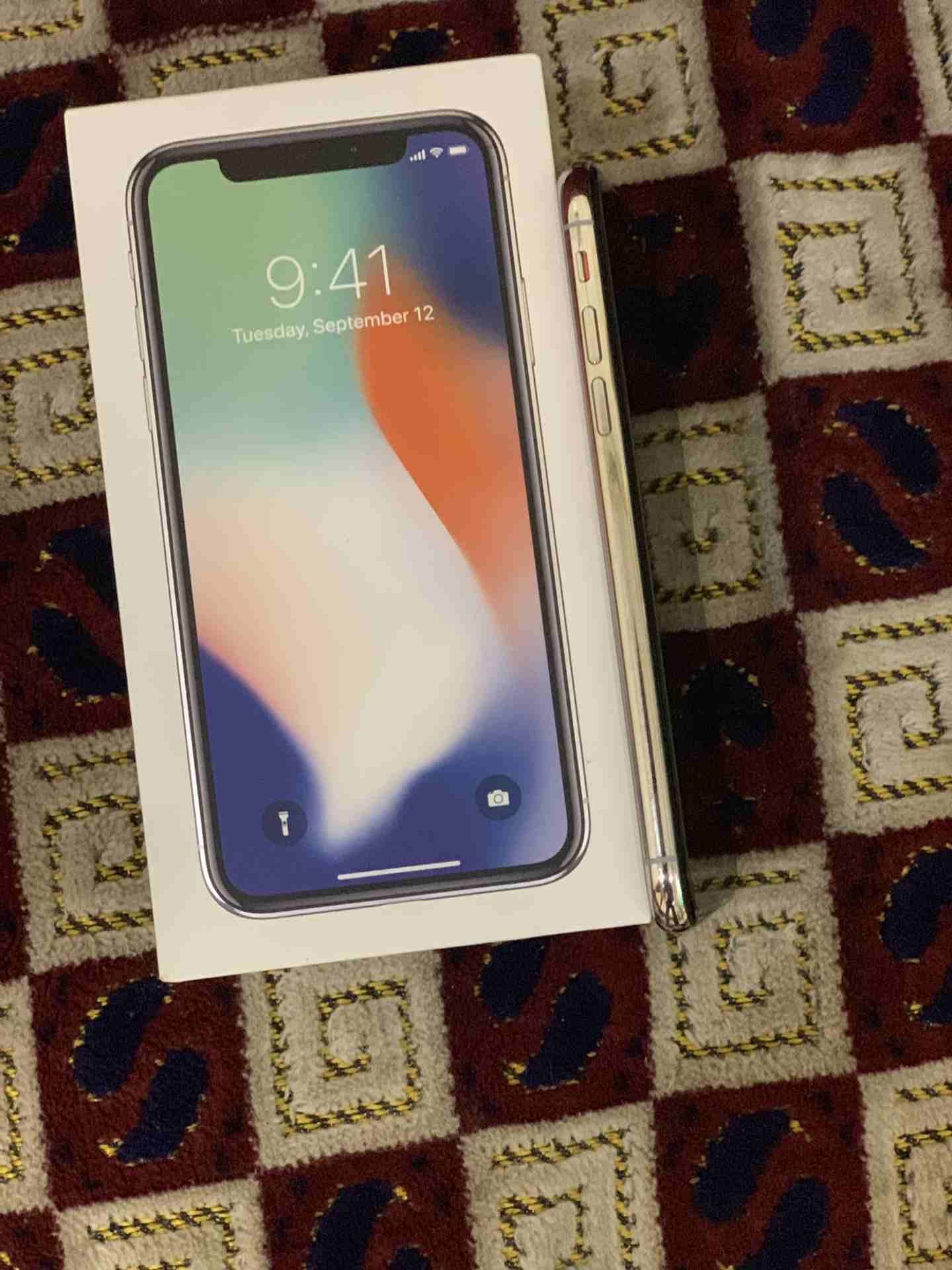 iPhone X ايفون اكس
لا تنسَ أنك شاهدت هذا الإعلان في عنكبوت
الجوال 64 قيقا
الون ابيض
ضمان حاسبات ا...