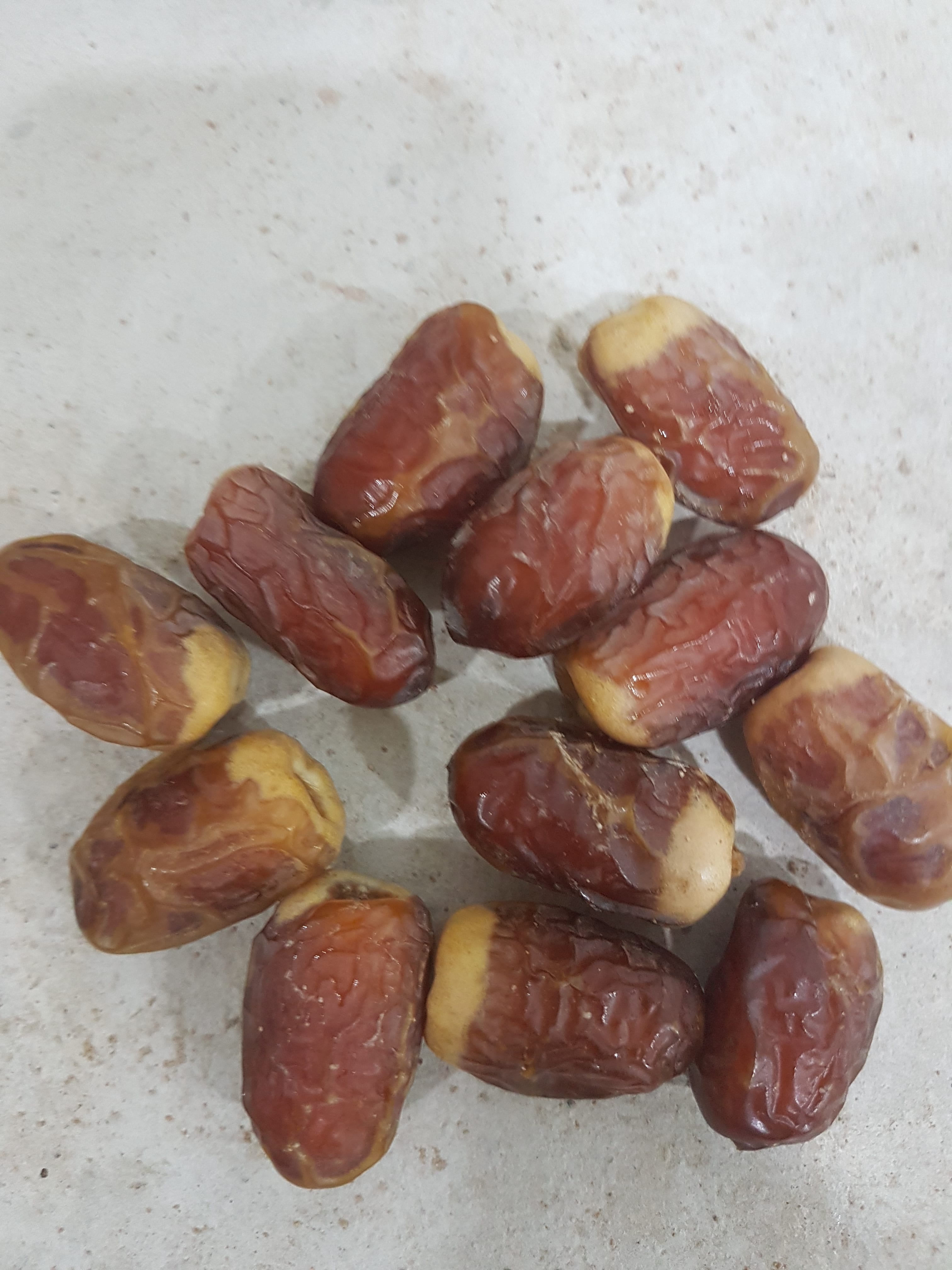 تمر عجوه وصفاوي وعنبره وصقعي للبيع بالجمله
لا تنسَ أنك شاهدت هذا الإعلان في عنكبوت
تمر عجوه ا...