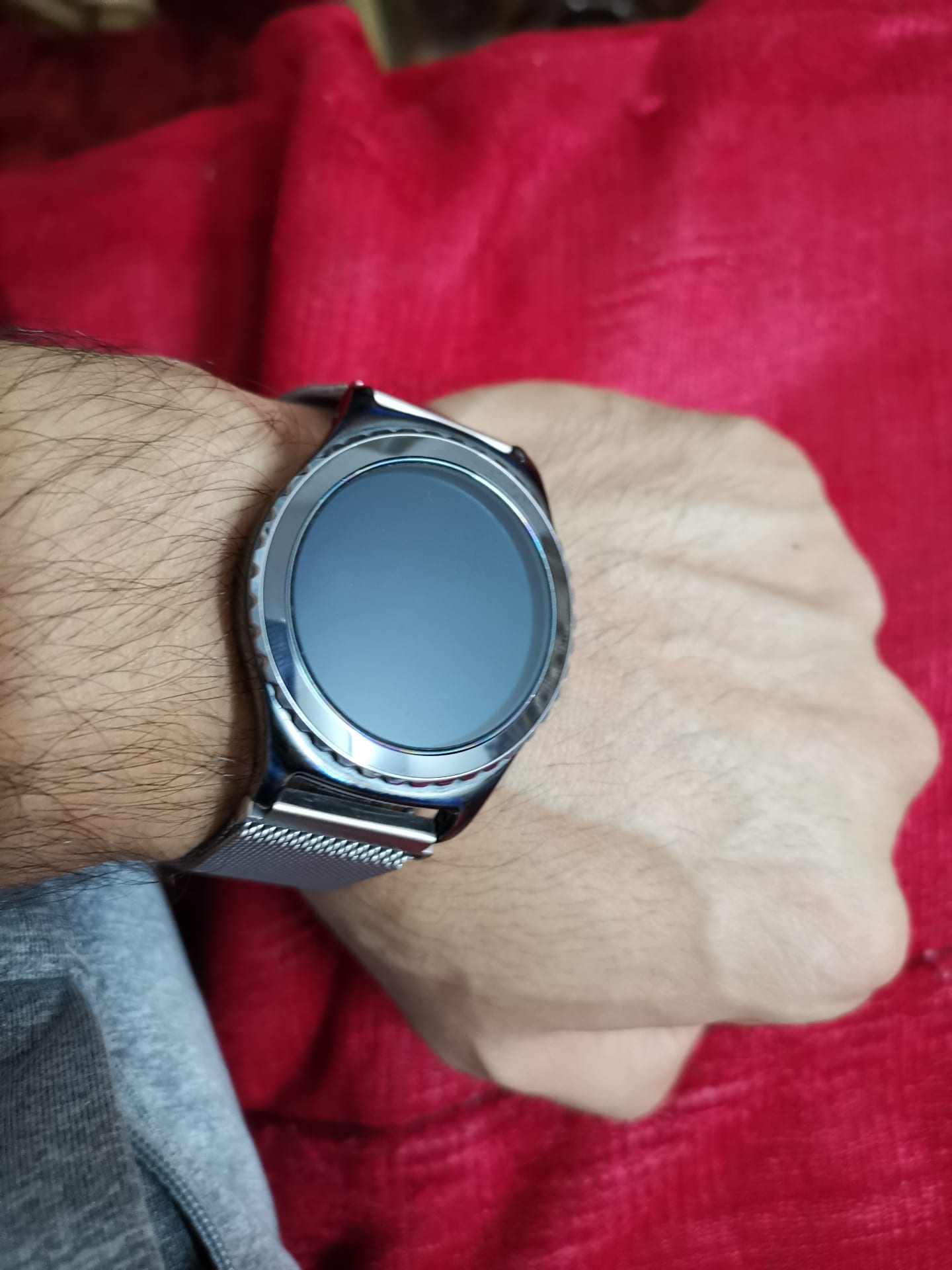 ساعة samsung Gear S2 Classic اصدار خاص للبيع
لا تنسَ أنك شاهدت هذا الإعلان في عنكبوت
ساعة sam...