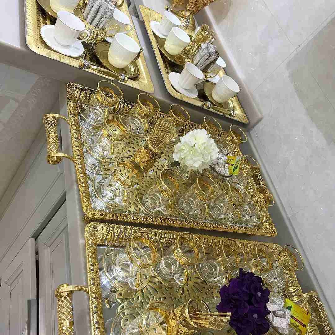 قهوجين وقهوجيات صبابين وصبابات
لا تنسَ أنك شاهدت هذا الإعلان في عنكبوت
قهوجين وقهوجيات صبابين...