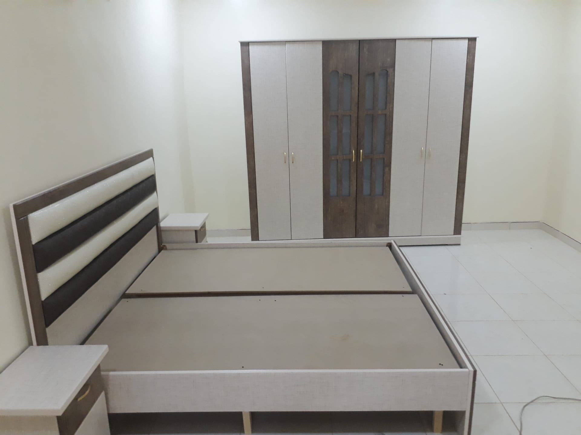 غرف نوم جديده 6قطع وغرف اطفال سريرين مع تركيب توصيل بسعر 1800
لا تنسَ أنك شاهدت هذا الإعلان في عنكبوت...