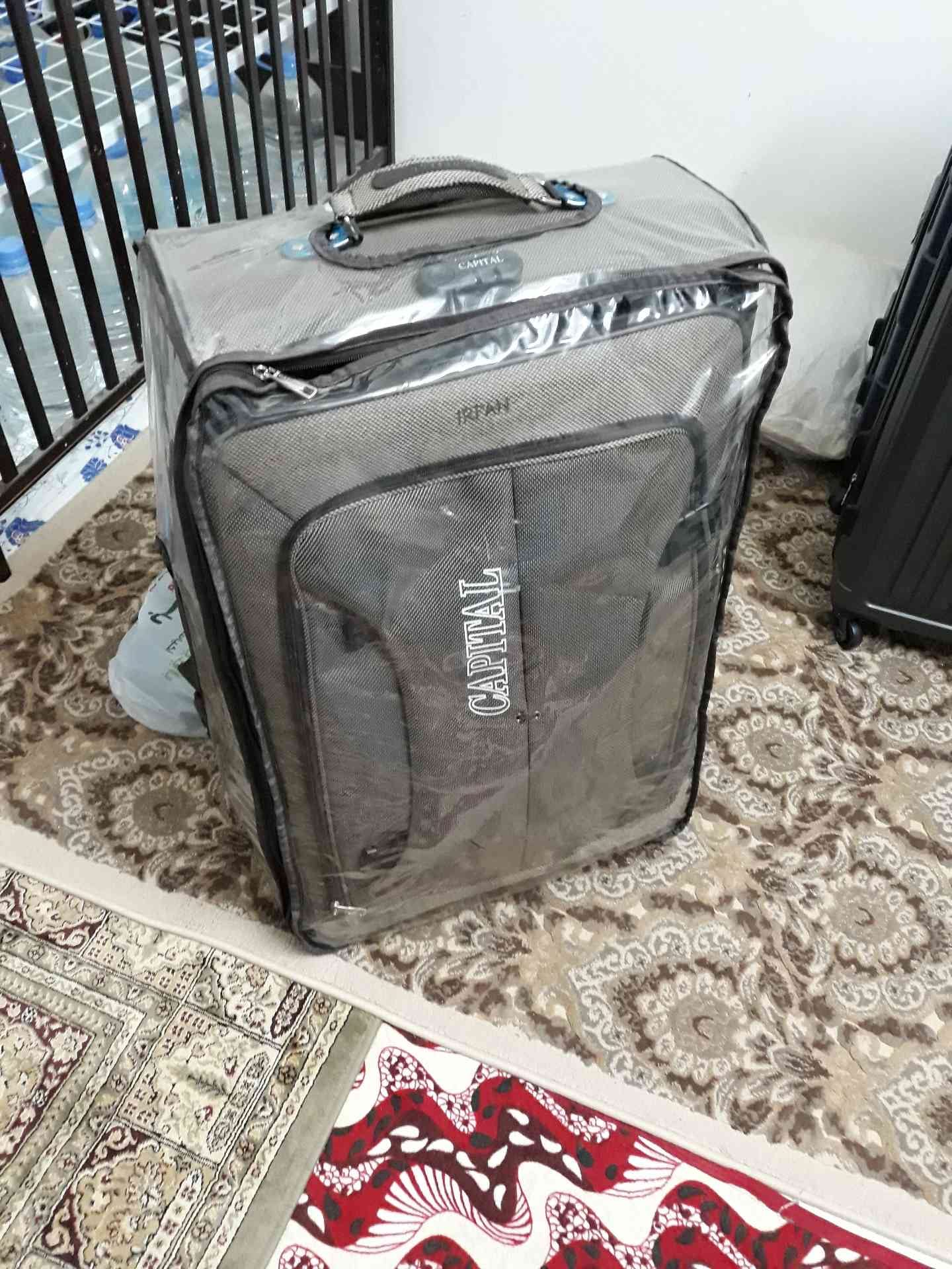 شنطة السفر
لا تنسَ أنك شاهدت هذا الإعلان في عنكبوت
في حالة ممتازة. بدون أي عيوب.
نظيفة جدا....