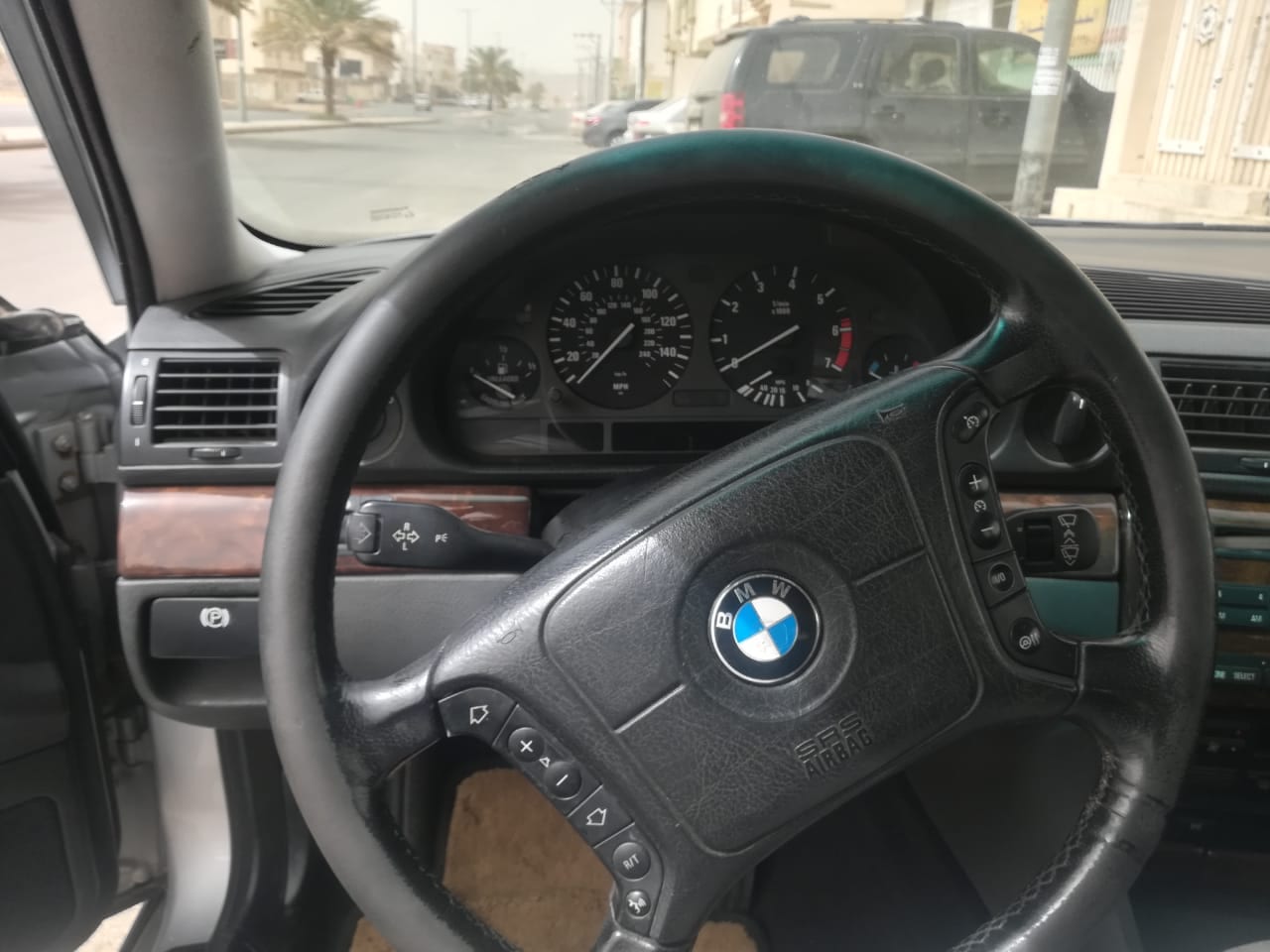 بي ام دبليو لارج موديل 2000
لا تنسَ أنك شاهدت هذا الإعلان في عنكبوت
مفحوص ومجدد...