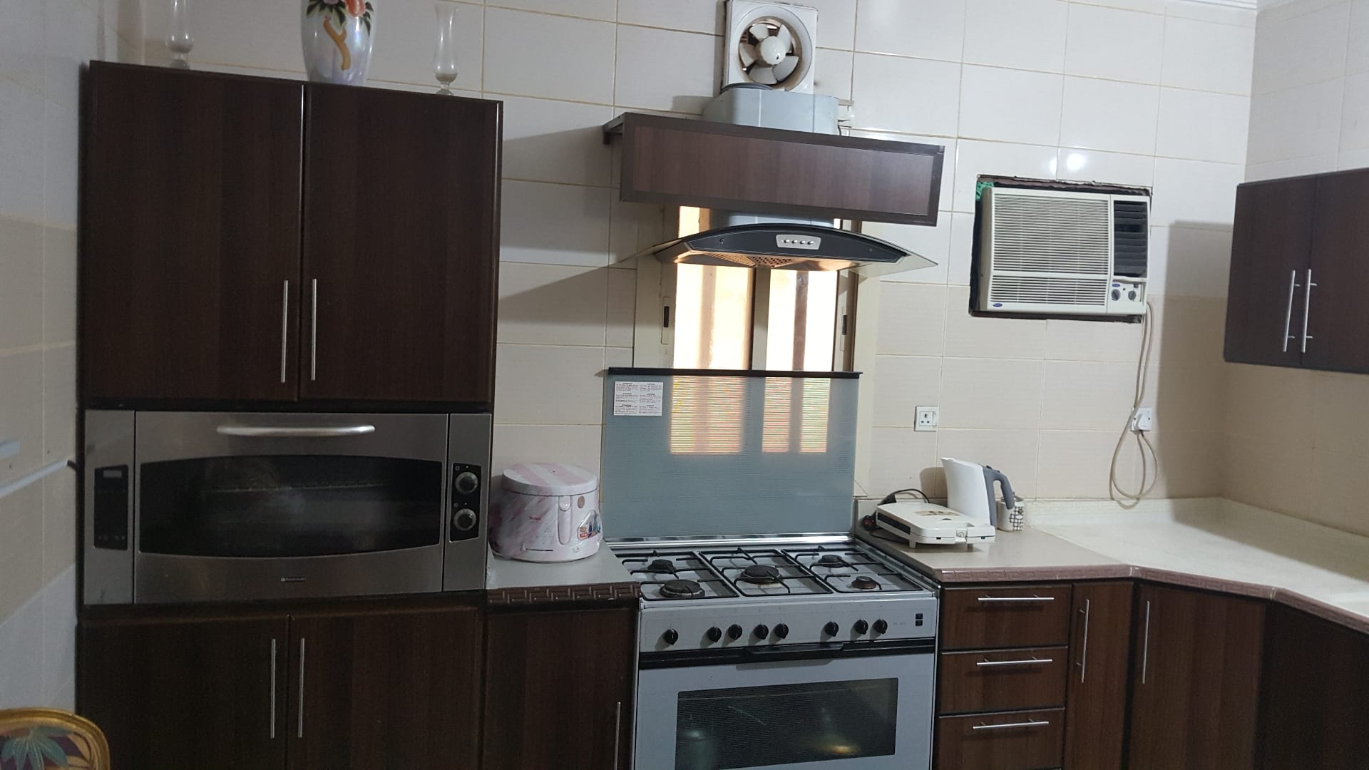 دولاب مطبخ مع فرن كهربائي وشفاط
لا تنسَ أنك شاهدت هذا الإعلان في عنكبوت
للبيع دولاب مطبخ من ا...