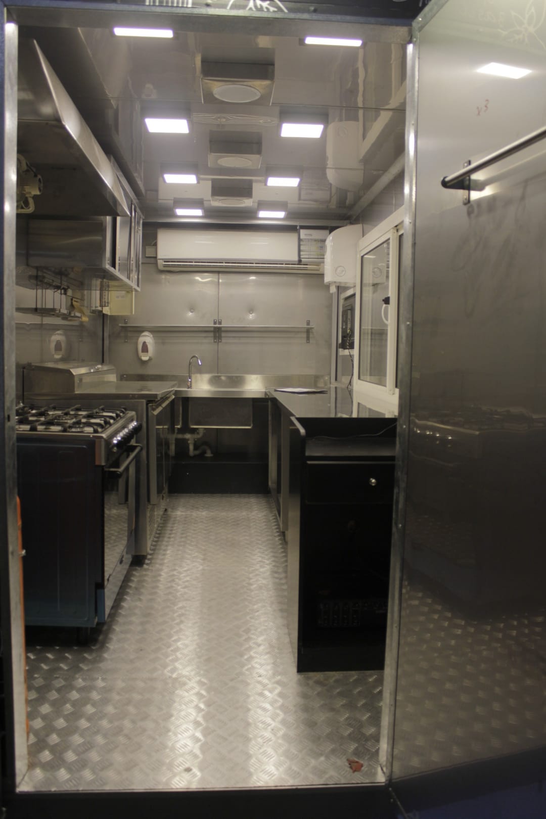 فود ترك خدمات المطاعم المتنقلة - Food Truck
لا تنسَ أنك شاهدت هذا الإعلان في عنكبوت
مصنع فخام...