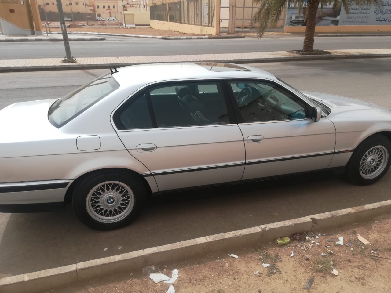 بي ام دبليو لارج موديل 2000
لا تنسَ أنك شاهدت هذا الإعلان في عنكبوت
مفحوص ومجدد...