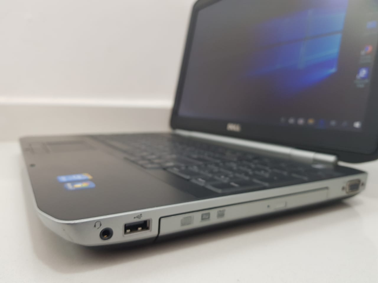DELL LATITUDE E5520
لا تنسَ أنك شاهدت هذا الإعلان في عنكبوت
نقدم لكم عرض مميز جدا من لابتوب د...