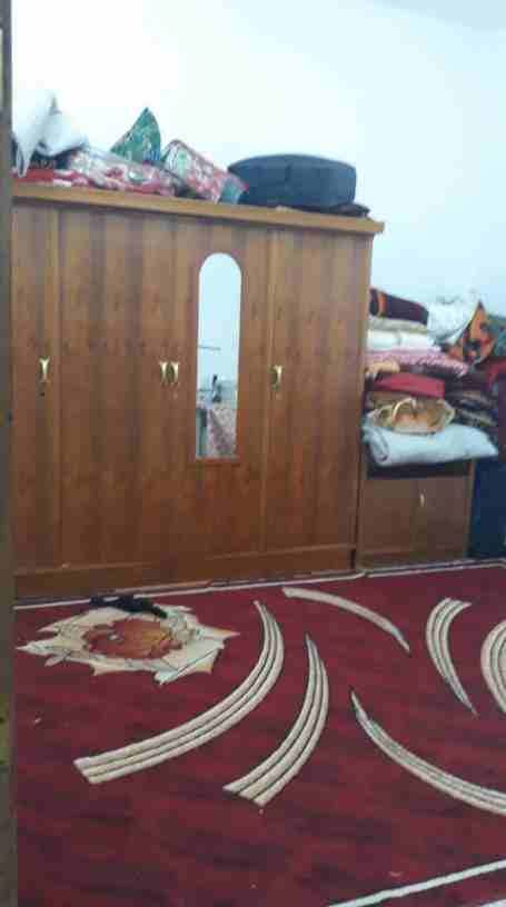 سكن مرتب حلو نضيف ذو طابقين البناء مسلح حديث تاربخ البناء الطابق الاول 2014 وطابق الثاني 2018
#طرق_الدفع: نقد(كاش)
#معلومات_البيت: السعر البيت130واقبل للمناقشه
يتكون من 4غرف و حمام داخلي وخا...