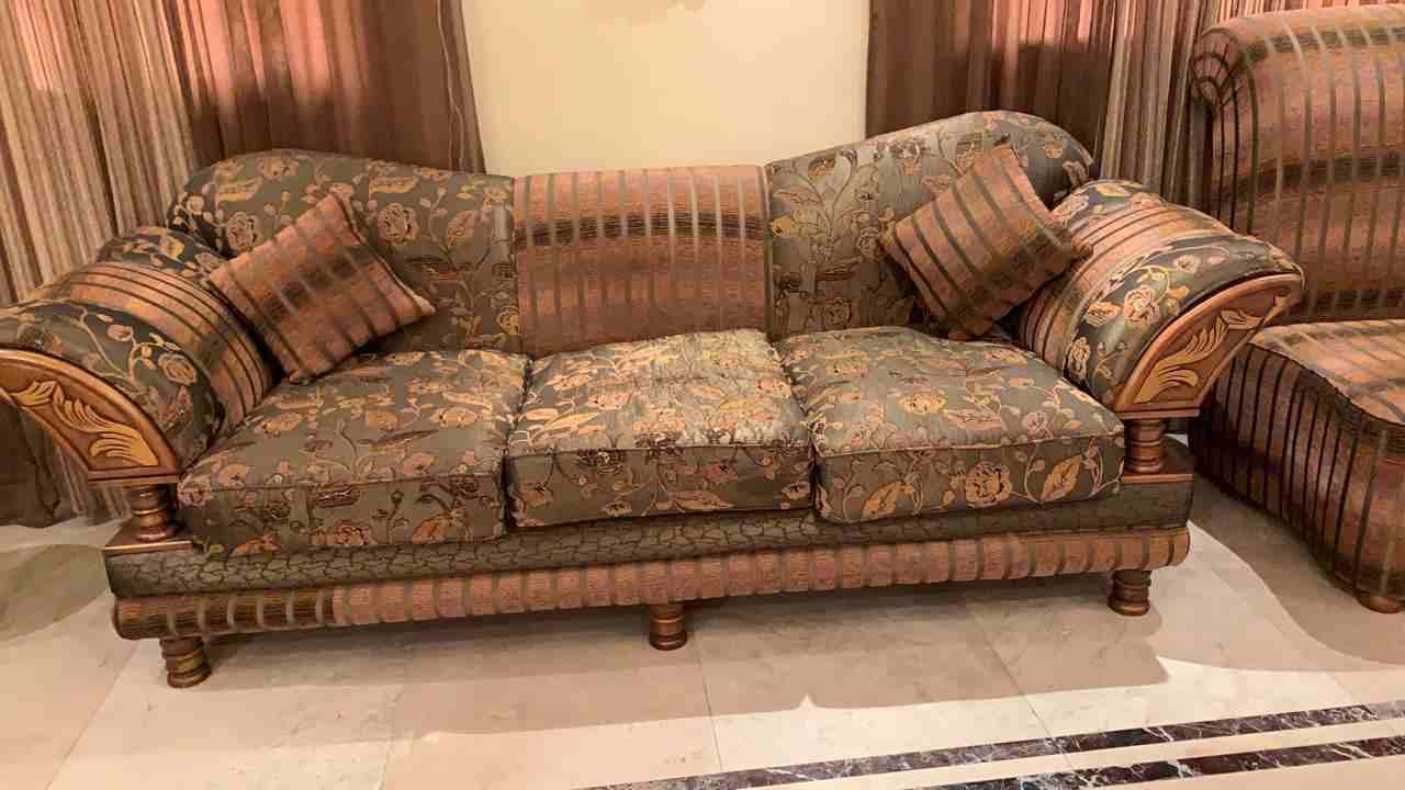 كنب للبيع (مع الطاولات )
لا تنسَ أنك شاهدت هذا الإعلان في عنكبوت
كنب نظيييييف والله
(مع الطاولات...