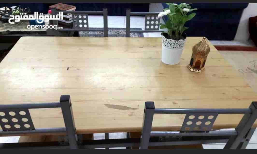 طاولة مع اربع كراسي بحالة جيده للبيع
لا تنسَ أنك شاهدت هذا الإعلان في عنكبوت
طاوله سفره تتحمل تصل...