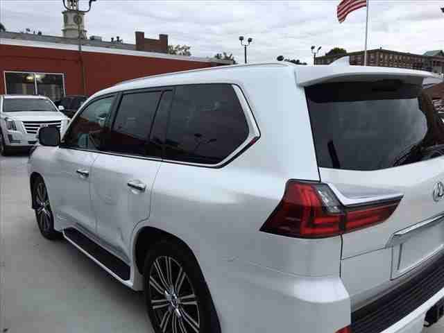 mohammad. WhatsApp + 1 508 461-2437 Mobile
2018 Lexus LX570
( KM 3,000 ) Three-Row, four-wheel , Gcc specs , Excellent drive condition , lexus Warranty , Full options.........