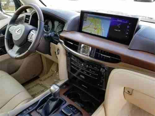 I am selling my neatly used 2017 Lexus lx 570, no accident and full option, expertly used, Gulf specification, The car is very efficient with low mileage. Interested buyer should Contact me ( and...