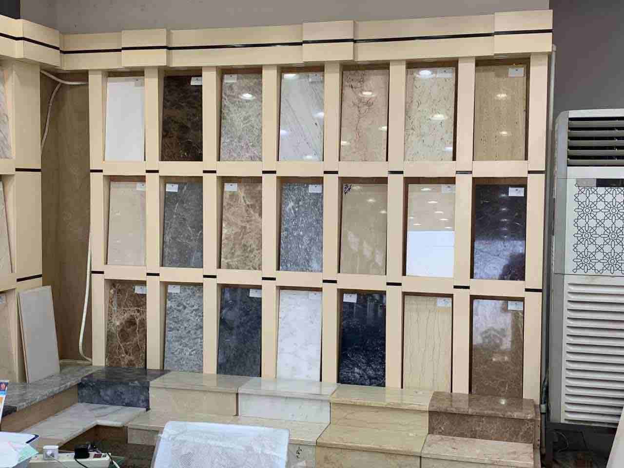 لدينا مجموعه متنوعه من السيراميك والباركيه والبورسلان والرخام والجرانيت والحجر علي النحو التالي : -
- سيراميك اماراتي
- سيراميك عماني
- سيراميك هندي
- سيراميك وطني الدار
- سيراميك وطني الفنار
- سير...