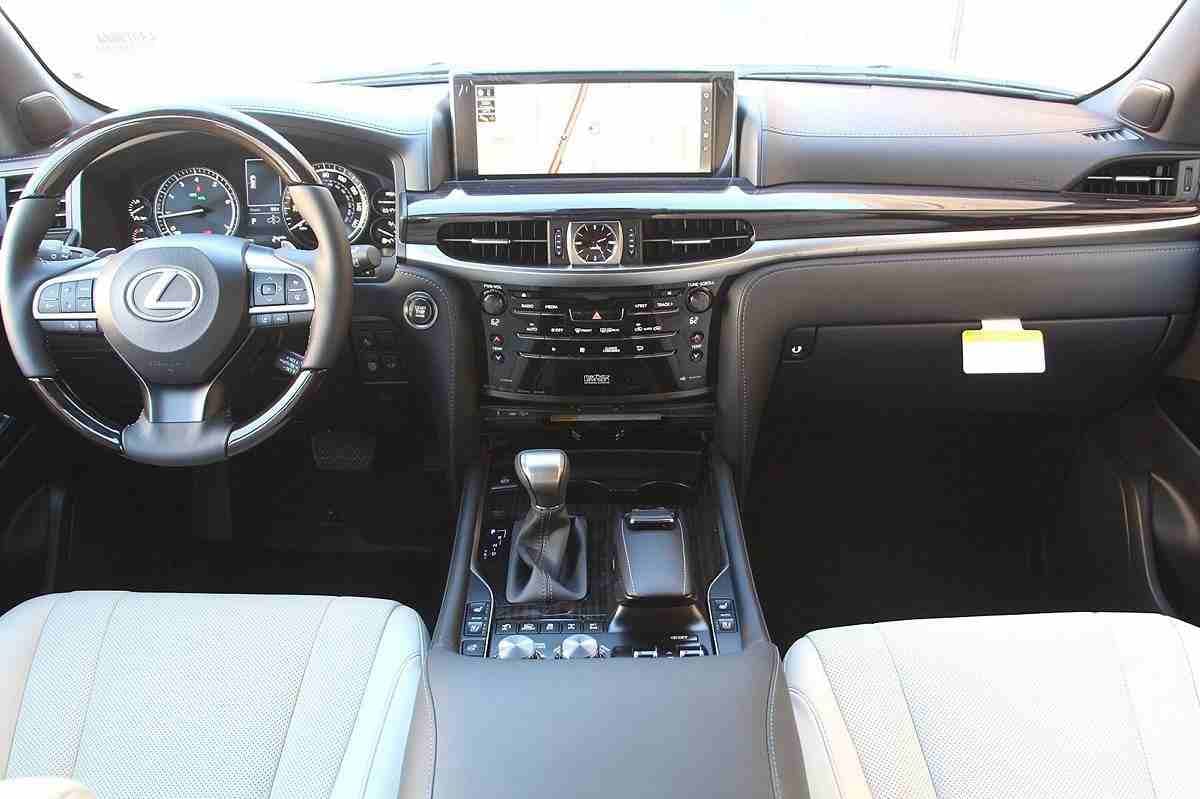 2020 model Lexus Lx 570 Super Sport Petrol Full Option
Automatic transmission, 8 cylinder engine, and beige interior. GCC specs . GCC import Suv . for sale in state of Bailleul france .
Ibrahim moh...