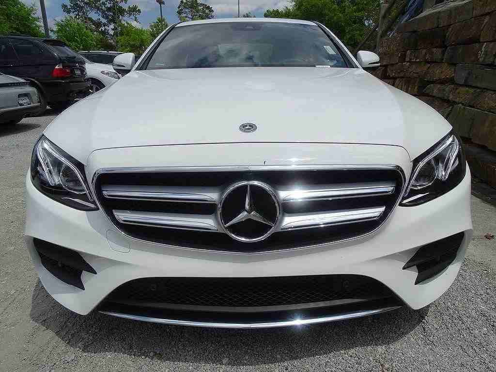Welcome Dear Brother , My E-CLASS E 300 . 2019 Model car for sale
2019 Mercedes benz E 300
Kiometes : 3,6 18
Specs: GCC
Gearbox: Automatic
Cylinders: 4
Export tatus : Can be exported
price offe /...