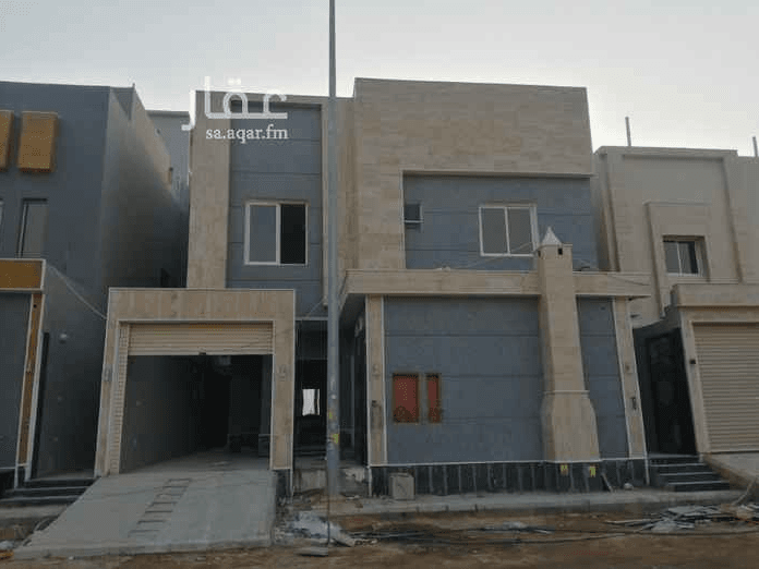 فيلا للبيع في حي الرمال في الرياض