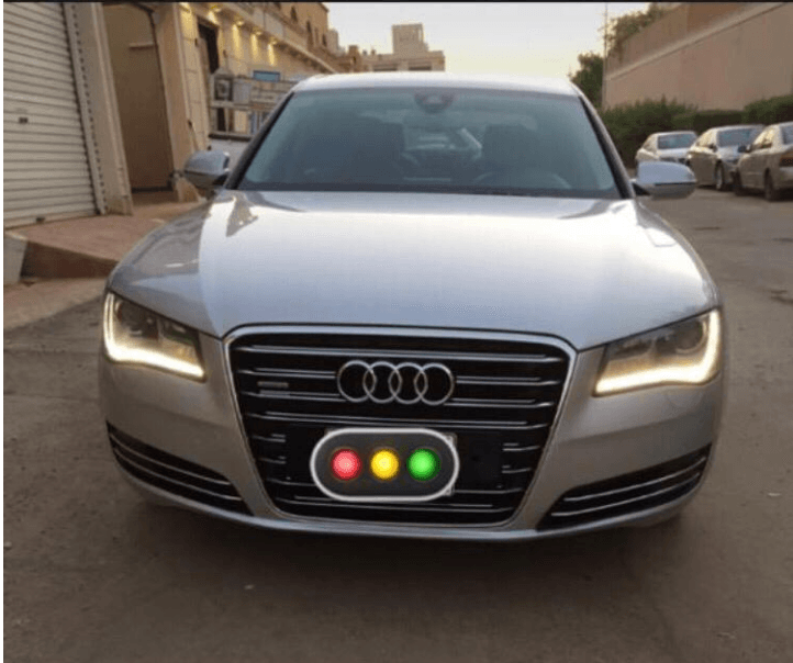 Audi A8 مخزن ممشى قليل 61 الف مخزنة