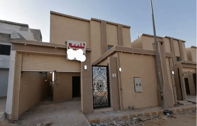 فيلا للبيع درج صاله وشقة في حي عكاظ مساحة 360