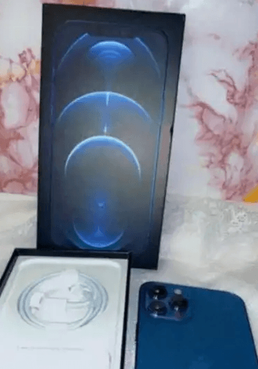 ايفون 12
