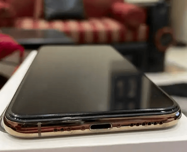 ايفون اكس اس ذهبي 256