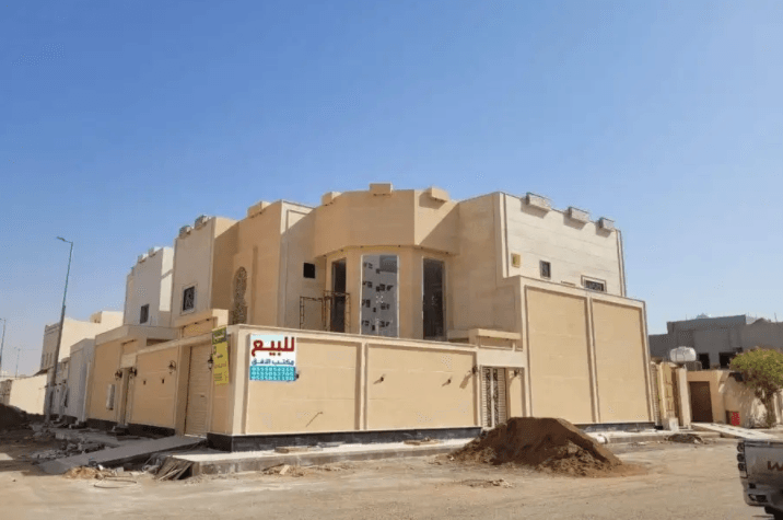 للبيع فله مميزه على شارعين بحي النقل
فله بحي النفل على شارعين
موقع مميز قريب من شارع بيروت
مساحة الارض 380م
مسطح البناء 550م
شارعين 15 جنوبي و15 غربي
تتكون من
مشب خارجي مجلس رجال مع مغاسل ودورة م...