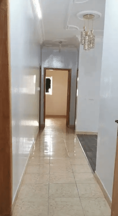 شقة ملحق مع سطح خاص للإيجار بحي طويق