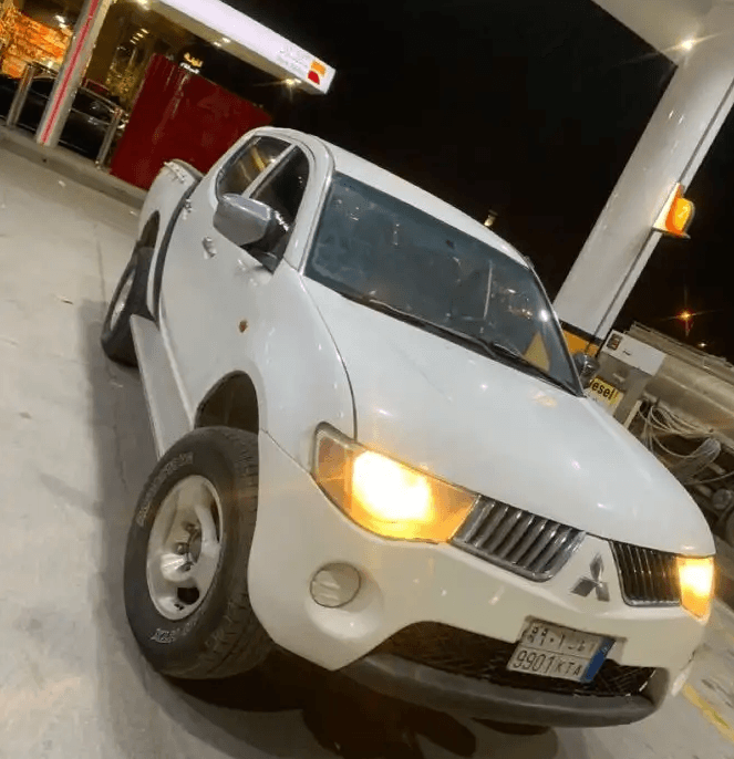 للبيع مستوبيشي موديل 2009 دبل